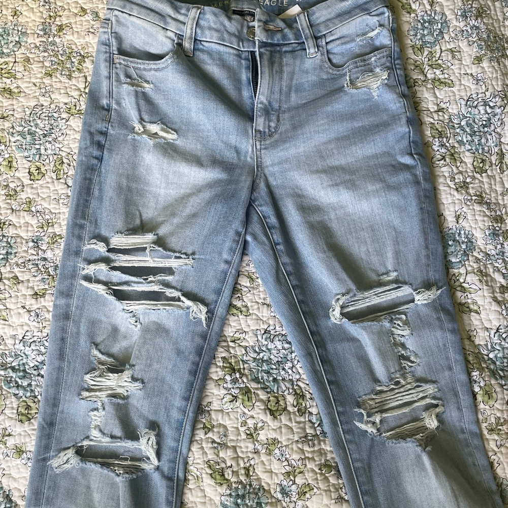 American Eagle Outfitters Women's Distressed Light Blue Jeans - Picture 2 of 6